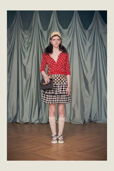 Look 50